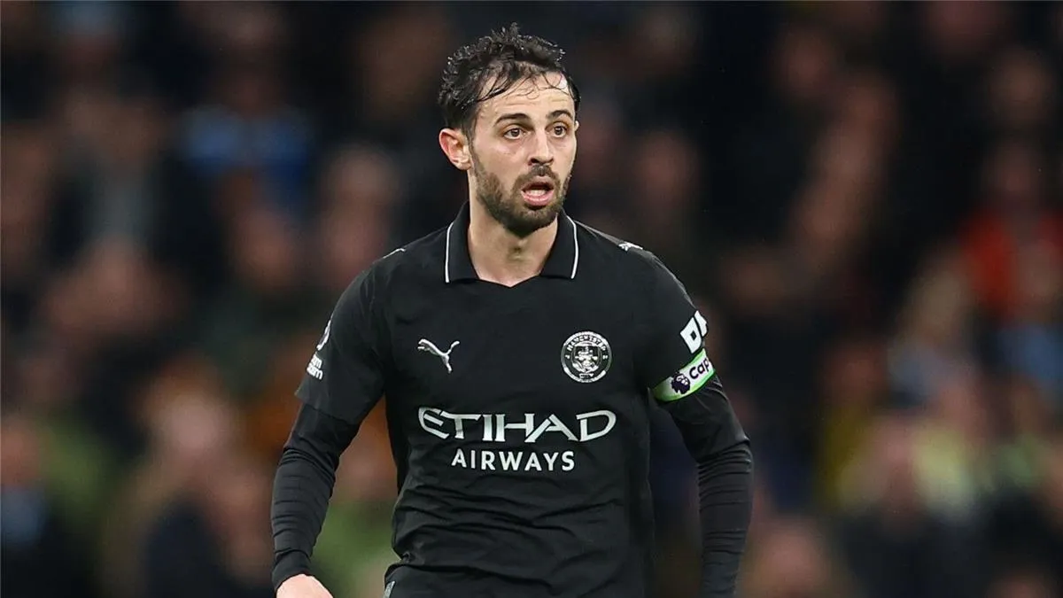 برناردو سيلفا يلمح لرحيله عن مانشستر سيتي: النادي لا يتيح لك أن تكون نجمًا