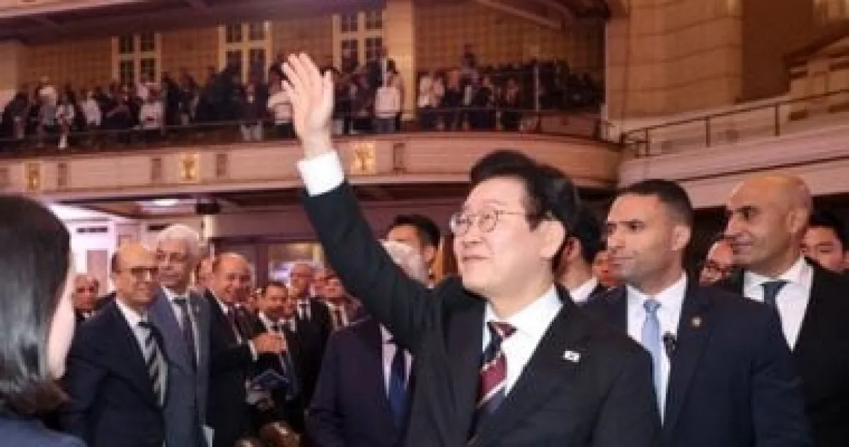 رئيس كوريا الجنوبية يبدأ جولة آسيوية تشمل سنغافورة والفلبين