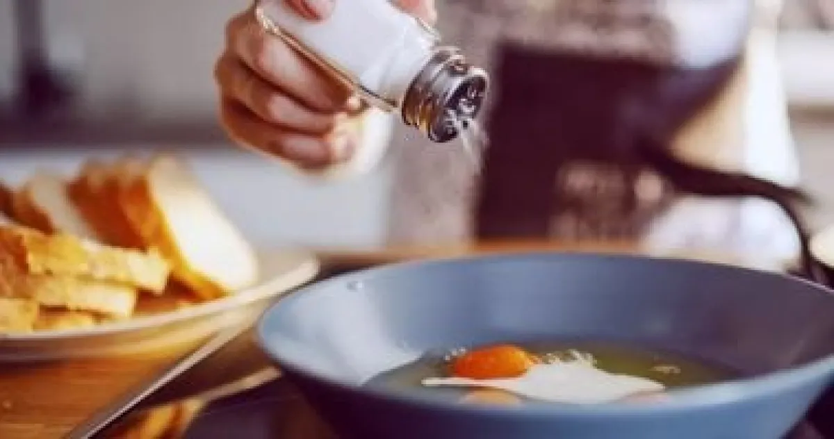 دراسة تكشف: تناول كميات أكبر من الطعام بسعرات حرارية أقل ممكن عبر تغيير بسيط