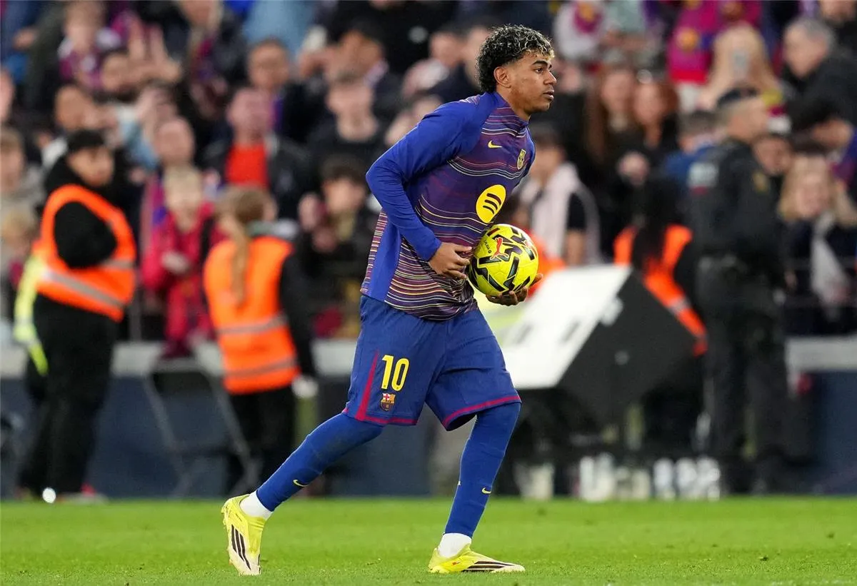 لامين يامال يطمئن جماهير برشلونة بعد الخروج المؤلم من الكأس