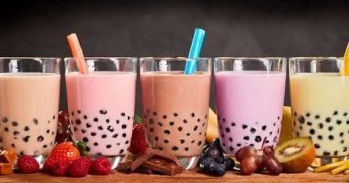 تحذير جديد: شاي البوبا يرفع خطر حصوات الكلى والكبد الدهني بسبب السكر