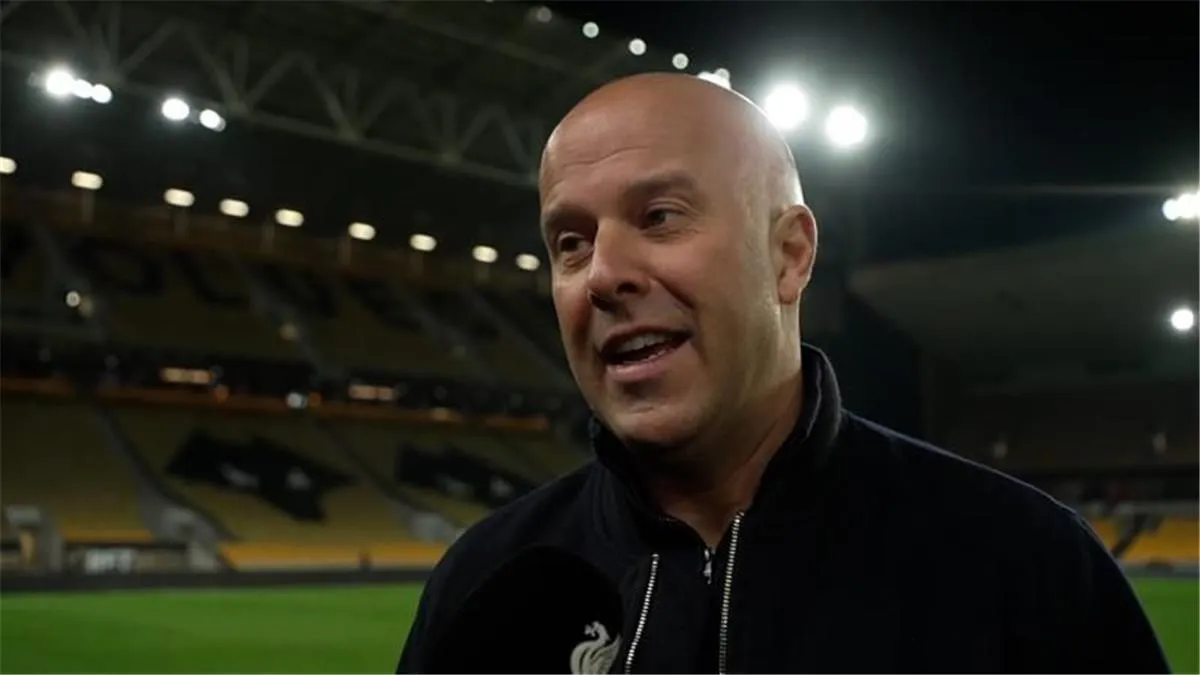 ميرفي يكشف الشرط الوحيد لبقاء سلوت مدرباً لليفربول الموسم المقبل