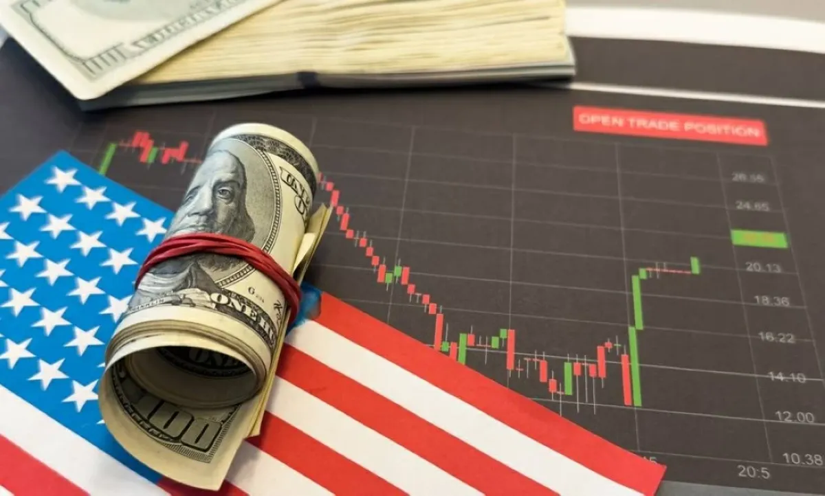 عجز تجاري أميركي تاريخي يقترب من 912 مليار دولار.. الطاقة والموارد تقودان الصادرات مقابل تزايد الاعتماد على آسيا في التكنولوجيا