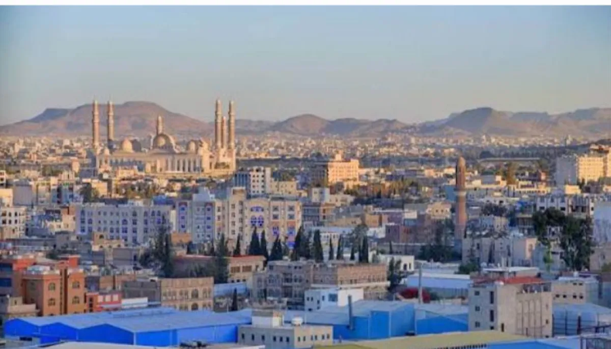 على طريقة الإخوان في تعز ..   مليشيا الحوثي تسد مجاري المشتركين في صنعاء تحت مبرر المديونيات