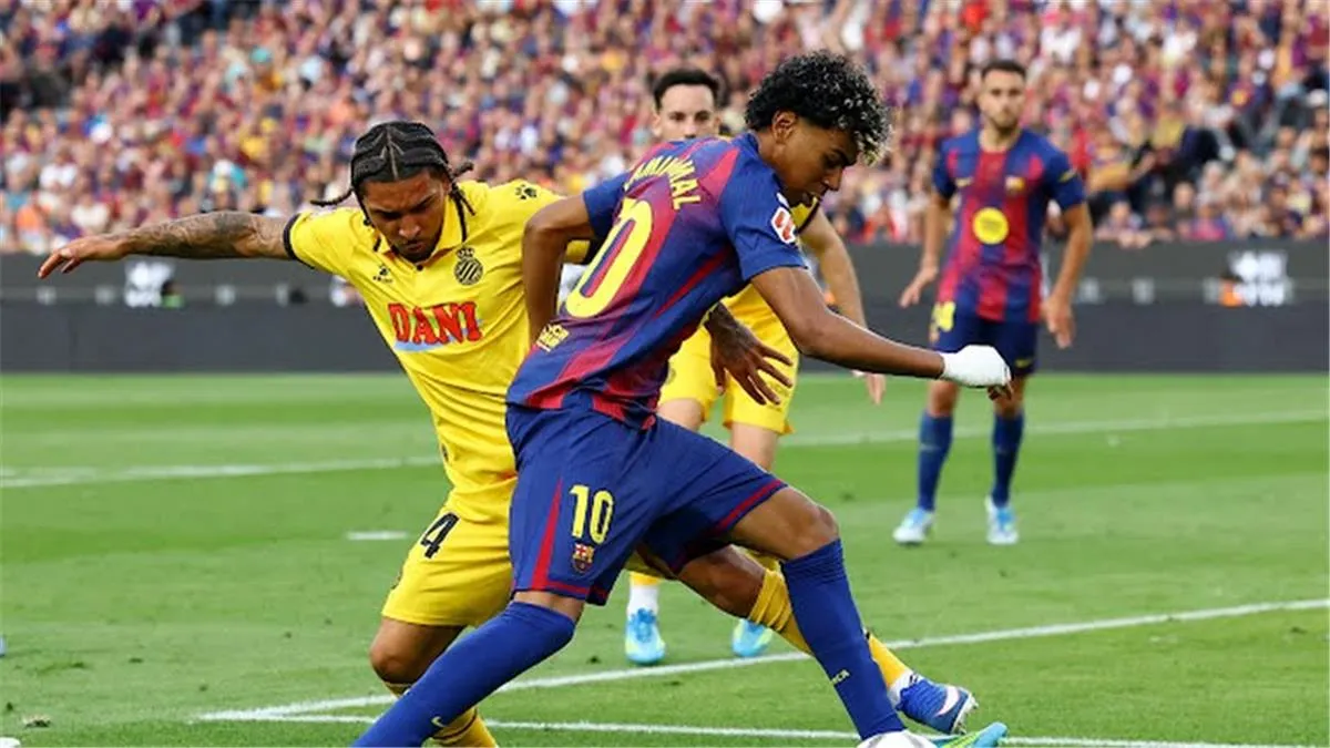 إسبانيول يقلص الفارق أمام برشلونة بهدف لوزانو