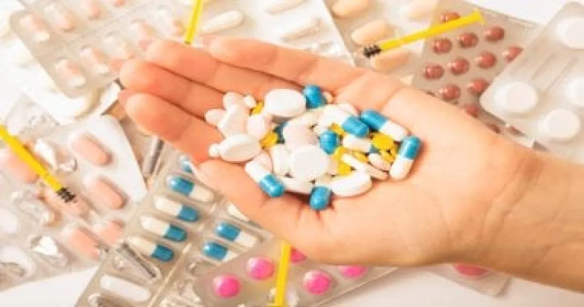 الإسهال بسبب المضادات الحيوية: فهم الأسباب والتعامل معها