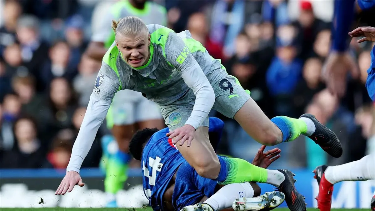 مانشستر سيتي يكتسح تشيلسي ويستعد لمواجهة آرسنال الحاسمة