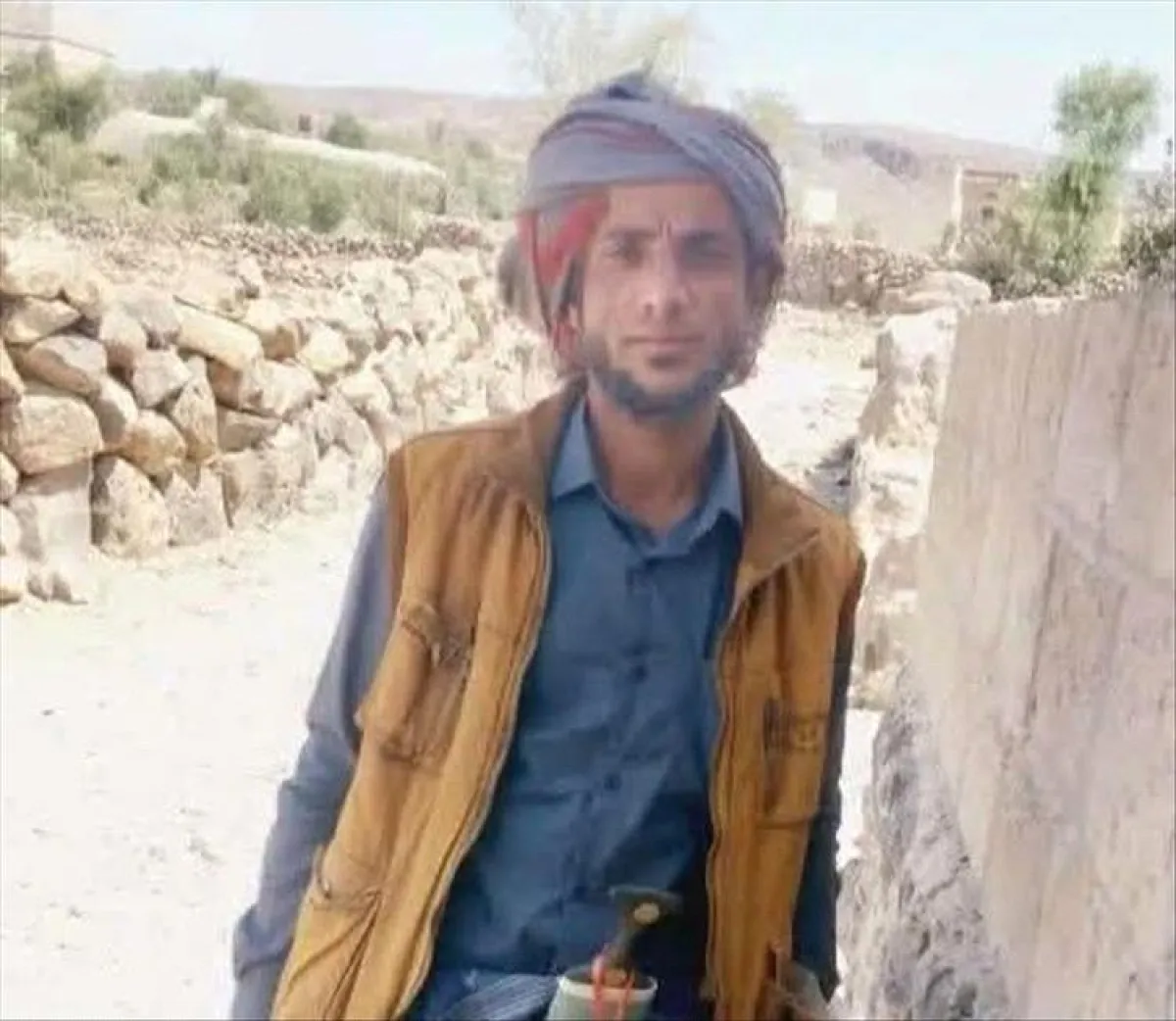 فوضى السلاح تحت حكم الحوثيين: جريمة دامية في سوق قات بعمران تكشف غياب الأمن