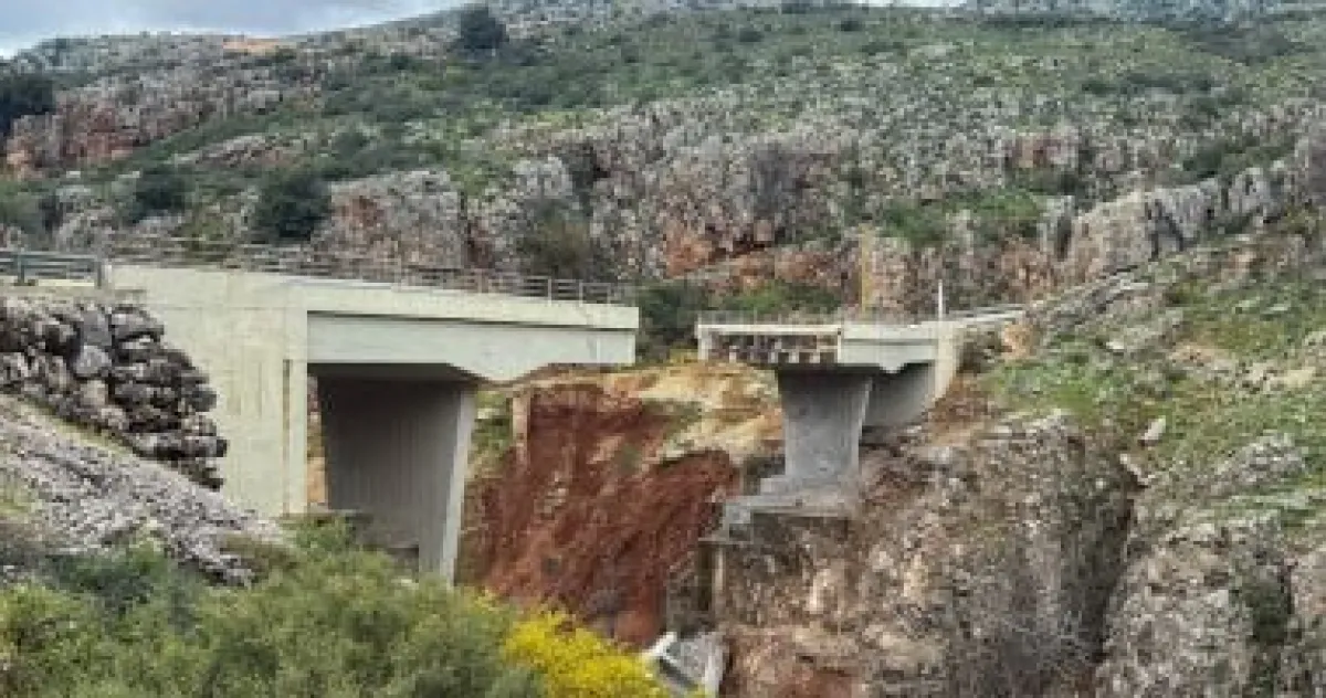 إسرائيل تدمر آخر جسر يربط جنوب لبنان ببقية البلاد