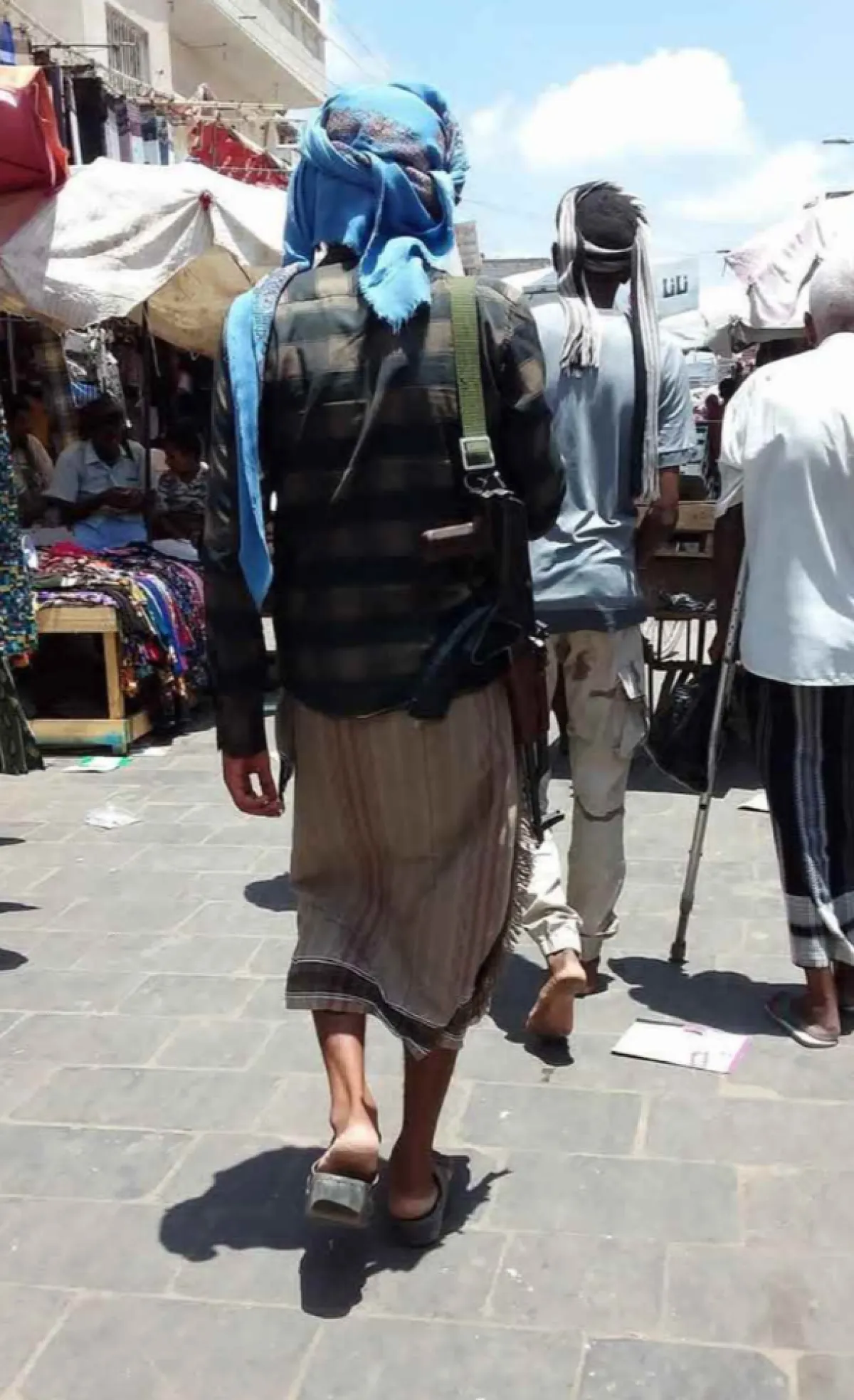 دعوات شعبية لضبط حمل السلاح في عدن
