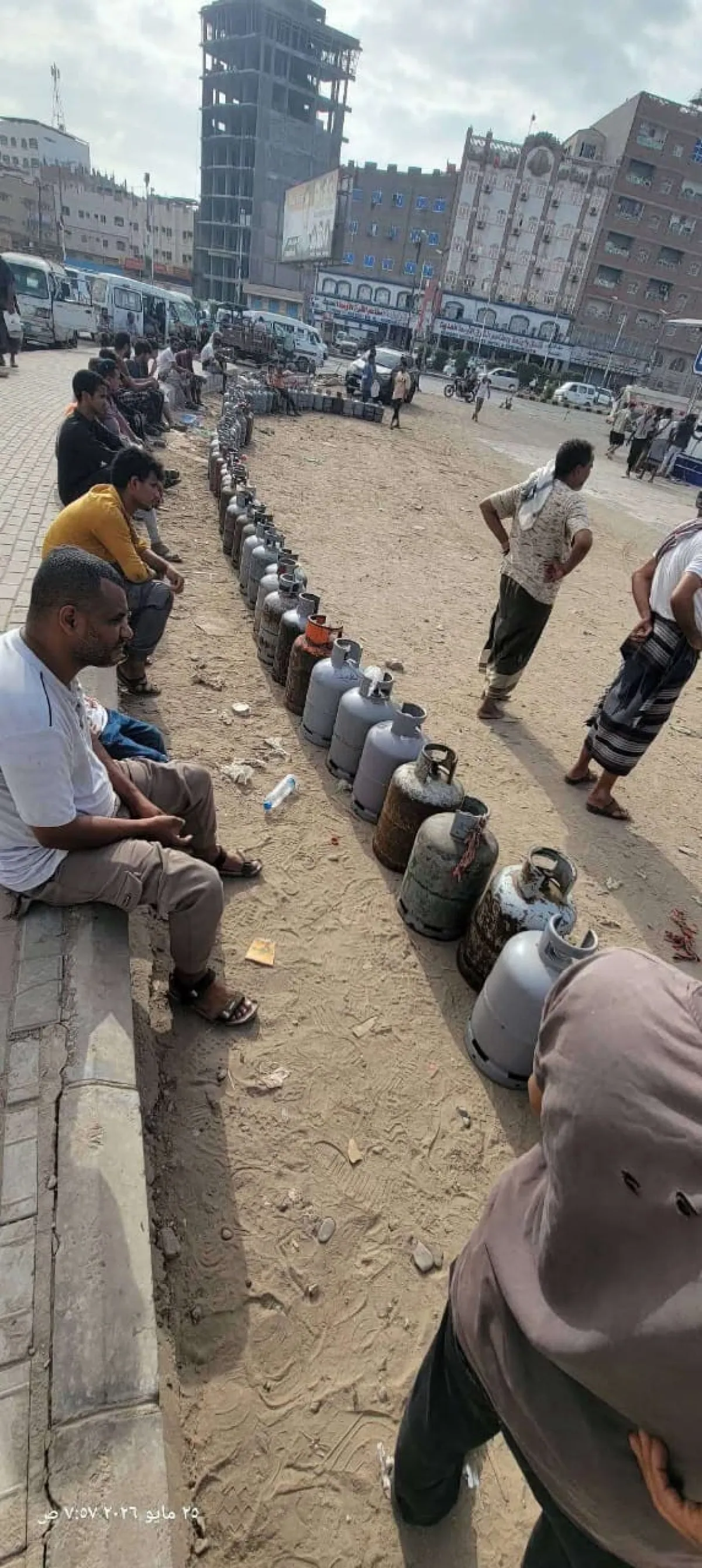 محافظات يمنية تستقبل عيد الأضحى وسط أزمات خانقة في الغاز والكهرباء وارتفاع الأسعار