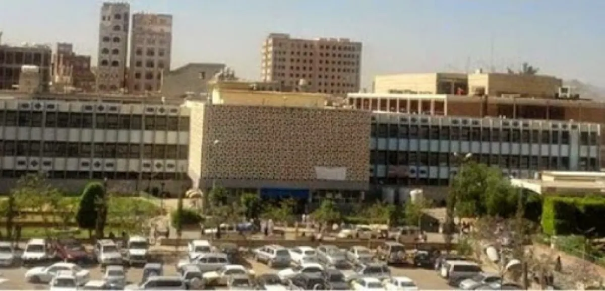 فضيحة فساد تهز مستشفى الثورة بصنعاء.. طبيبة تتهم قيادات حوثية بتحويل المناقصات إلى غنائم لشبكة مصالح نافذة