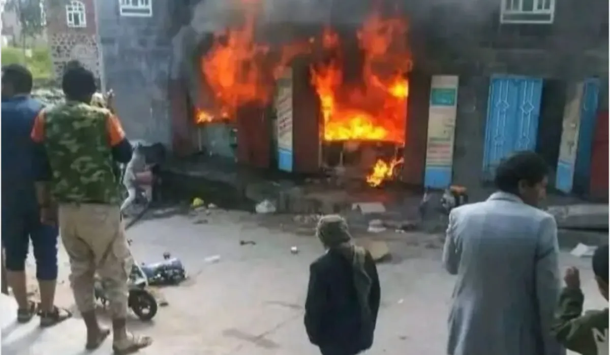 وفاة شاب وإصابة اثنين من أسرة واحدة في حريق متجر بإب