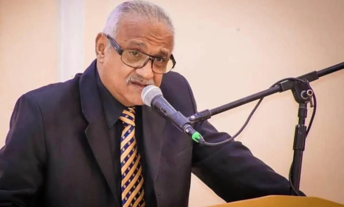 عدن على صفيح ساخن: وكيل المحافظة يحمّل الحكومات المتعاقبة مسؤولية الأزمة