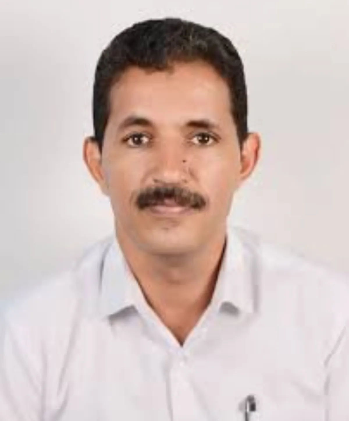 الساحل الغربي .. حين يصبح الصمت سؤالاً