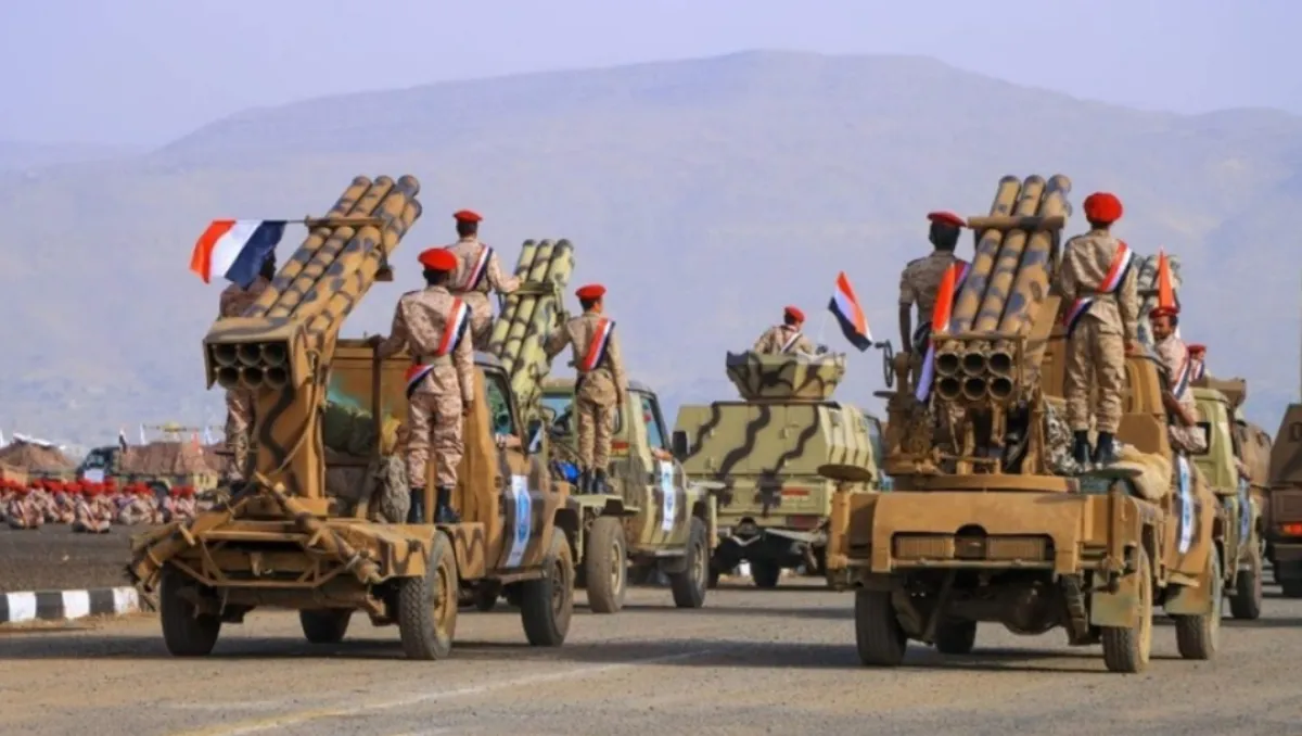 "عكاظ": تحرير اليمن من الحوثي مسؤولية اليمنيين أولاً.. ولا تجعلوا المنافي تنسيكم قضيتكم