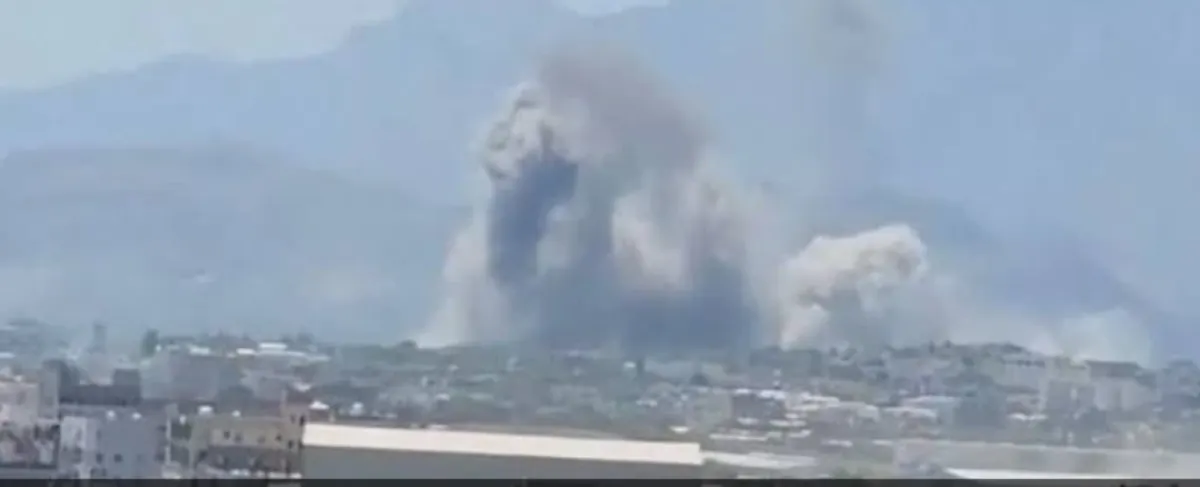 الطيران الحربي يستهدف منصات صواريخ ورادارات وتعزيزات حوثية في محافظة تعز